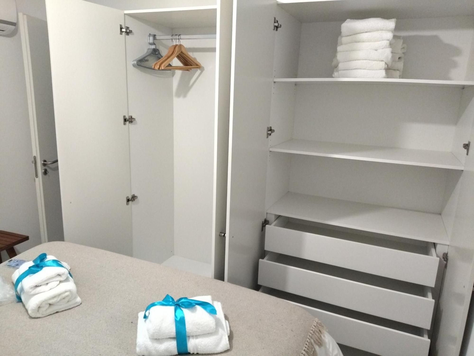 Cais Das Pedras Patio Apartment - With Washer And Dryer Machine Порту Экстерьер фото